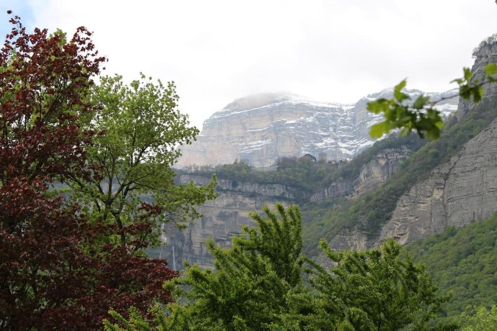 Maison De Village Au Pied De La Montagne Lumbin المظهر الخارجي الصورة