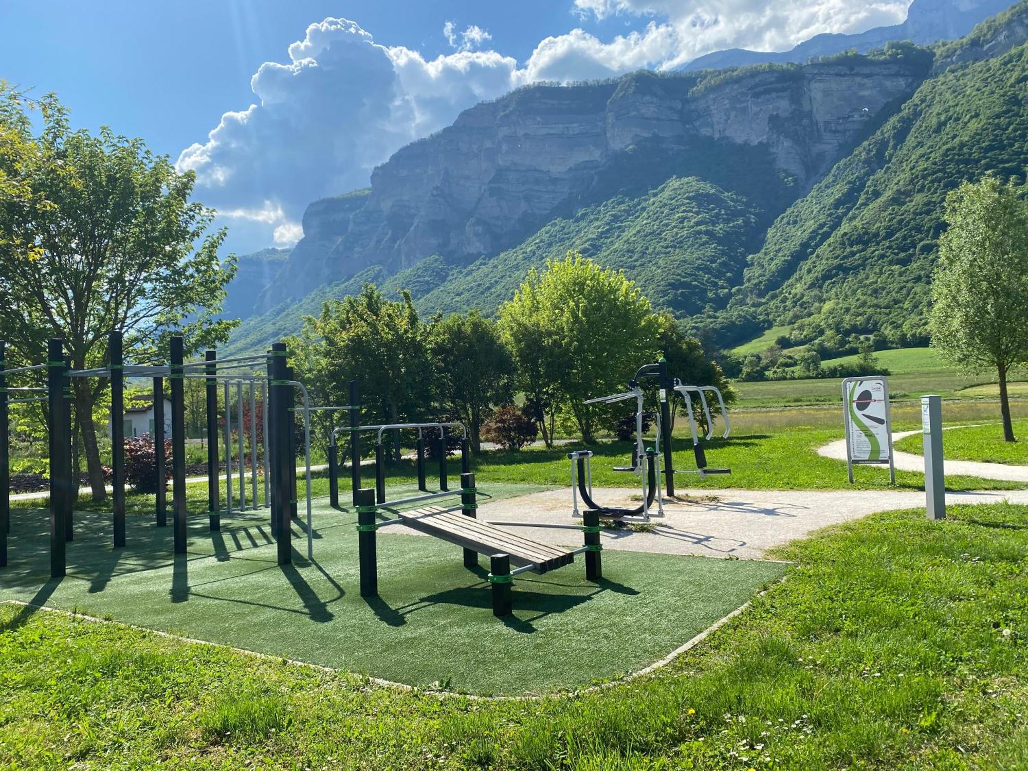 Maison De Village Au Pied De La Montagne Lumbin المظهر الخارجي الصورة